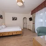 Отель Genusshotel Almrausch 4*