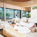 Genusshotel Almrausch Отель Бад Кляйнкирххайм