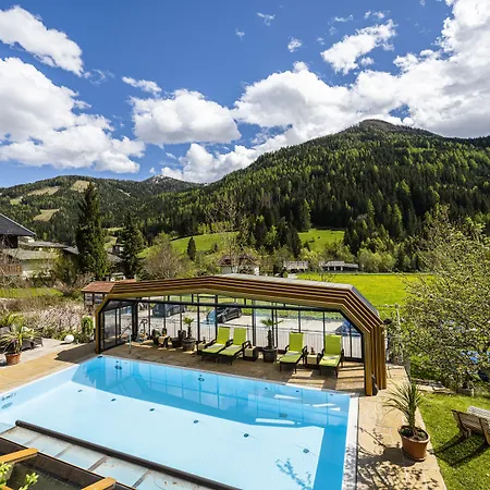 Szálloda Genusshotel Almrausch Bad Kleinkirchheim