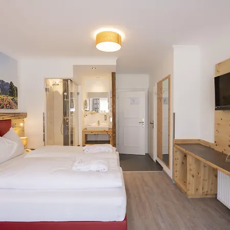 Szálloda Genusshotel Almrausch Bad Kleinkirchheim